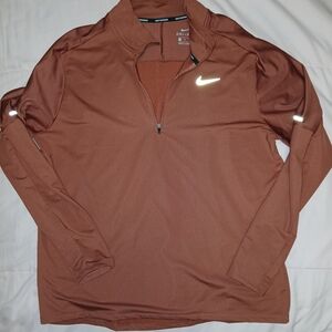 Nike Men's Brown Dri-Fit 1/4 Zip Running Top.